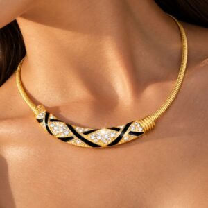 Elegant Vintage Enamel Necklace | Gold-Tone Collar